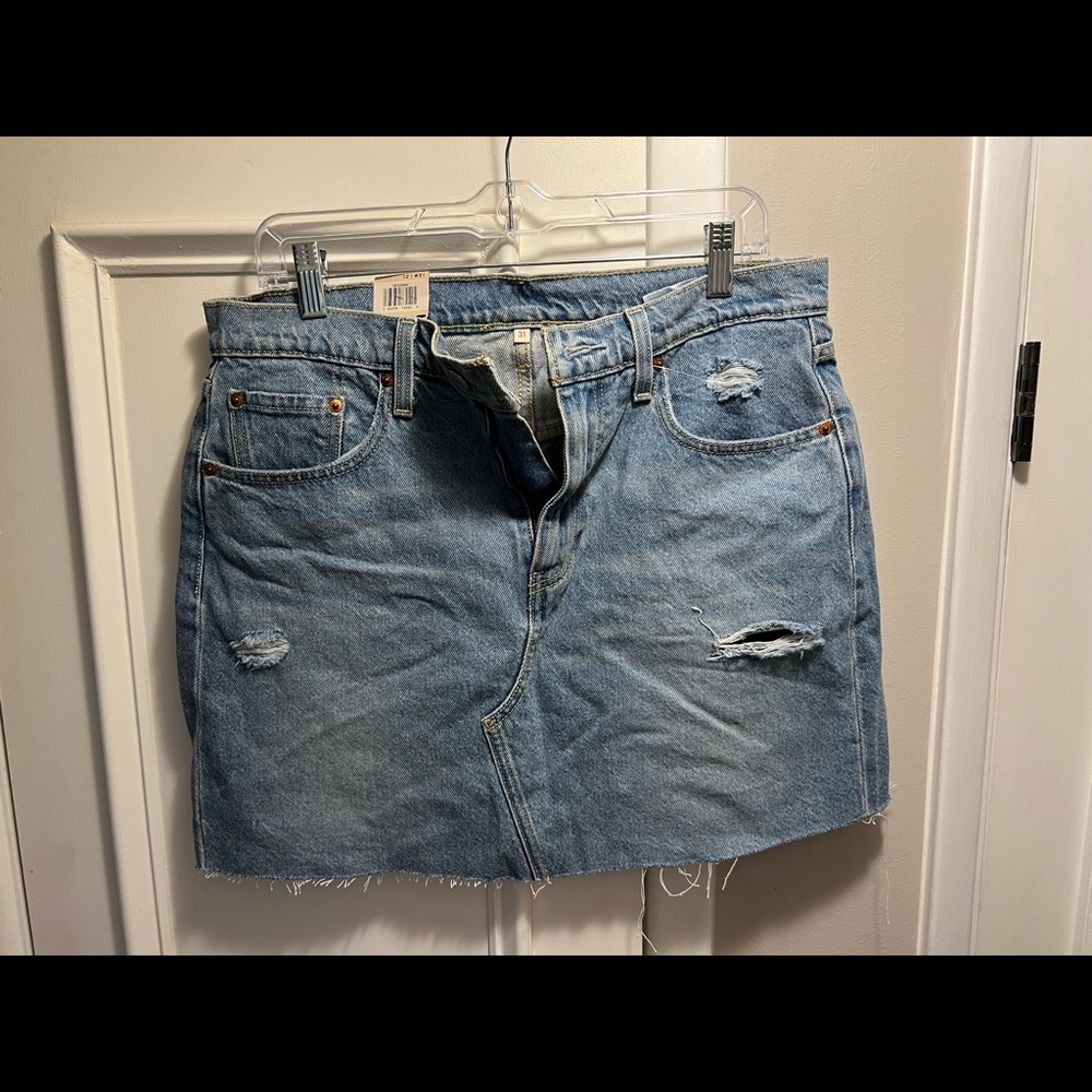 Levi’s denim mini skirt